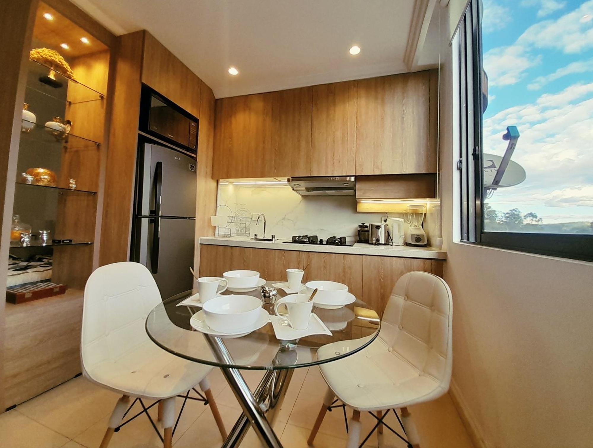 Elegante Suite Privada En Cuenca - Parqueo Incluido エクステリア 写真