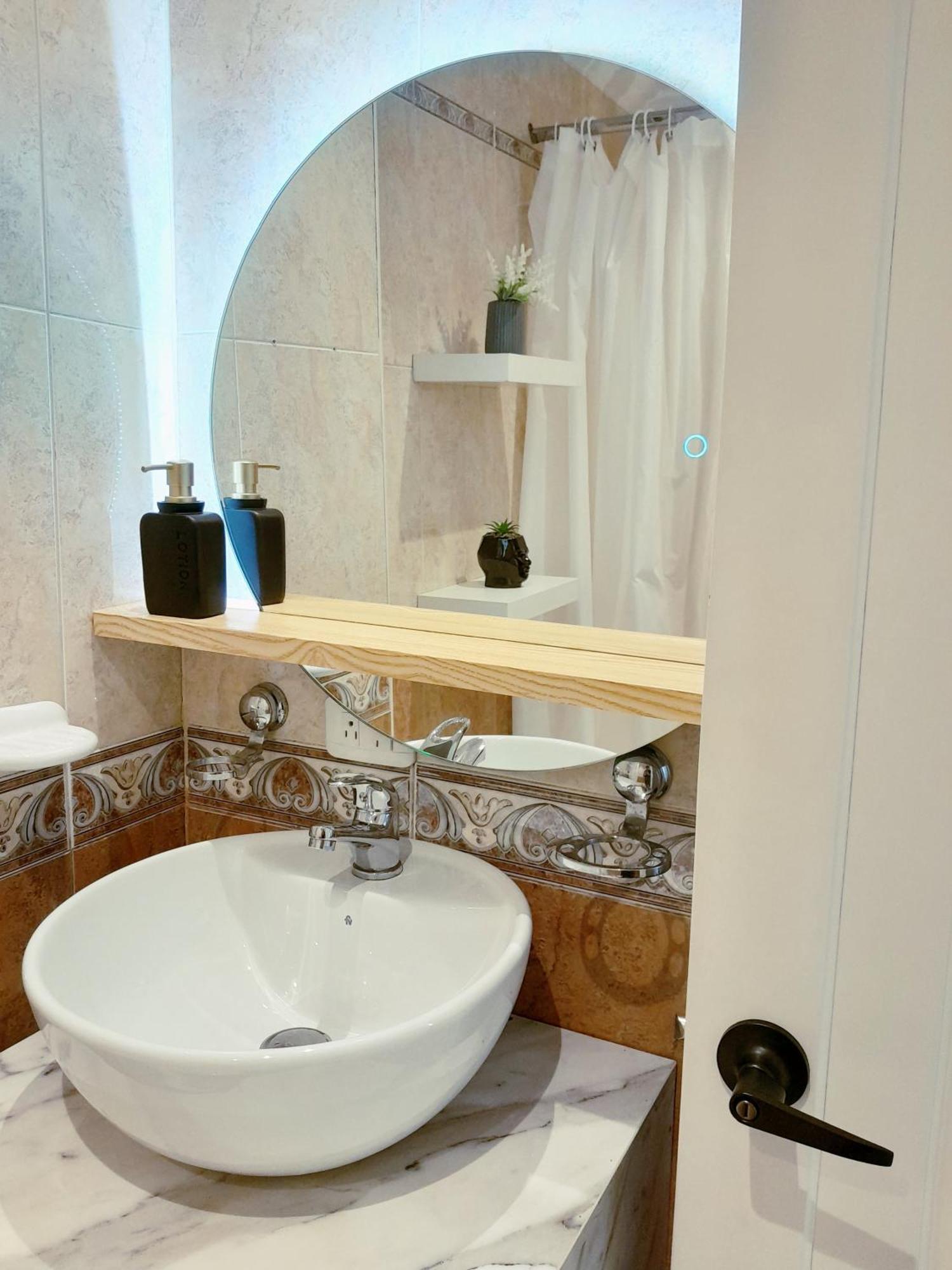 Elegante Suite Privada En Cuenca - Parqueo Incluido エクステリア 写真